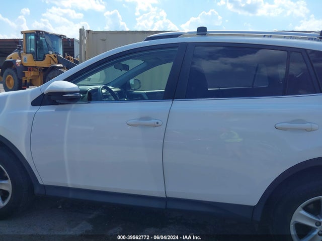 Toyota Rav4 Xle 2014 JTMRFREV2ED048467 Image 15