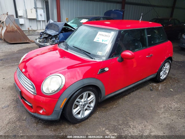 2011 MINI COOPER WMWSU3C57BT091191 Photo 1