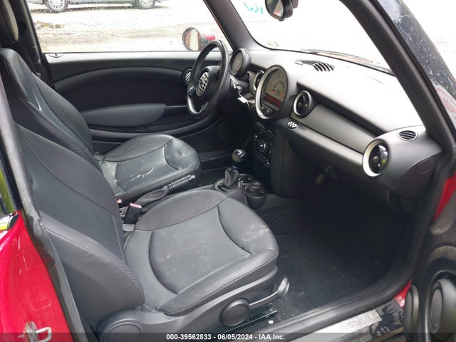2011 MINI COOPER WMWSU3C57BT091191 Photo 4