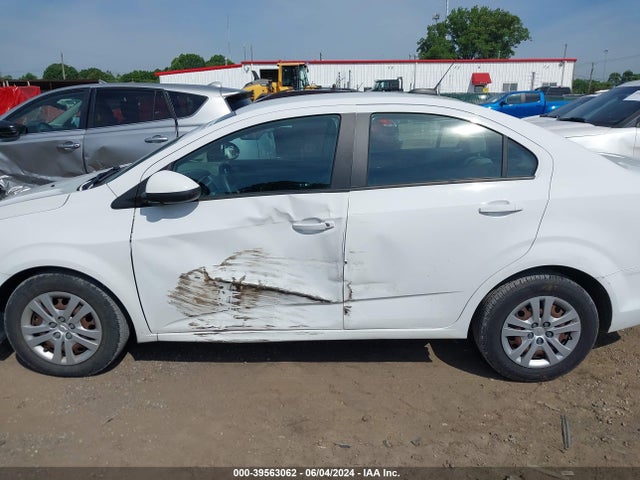 Chevrolet Sonic Ls Auto 2017 1G1JB5SH7H4174983 Image 25