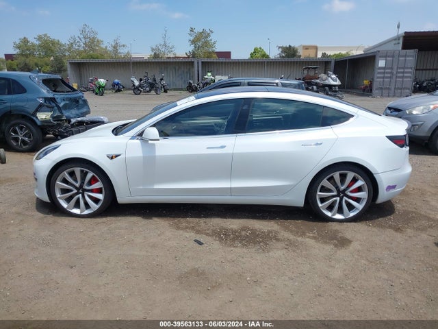 5YJ3E1EB8JF180281 Tesla Model 3 Long Range/performance