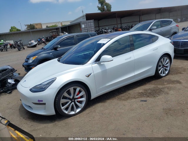 5YJ3E1EB8JF180281 Tesla Model 3 Long Range/performance