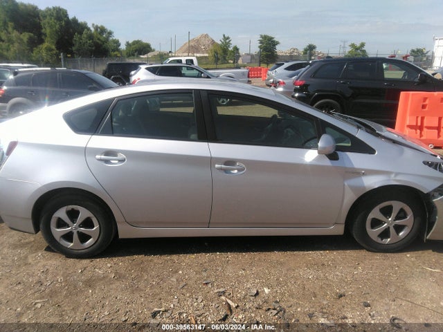 Toyota Prius Two 2015 JTDKN3DU8F1900236 Image 13