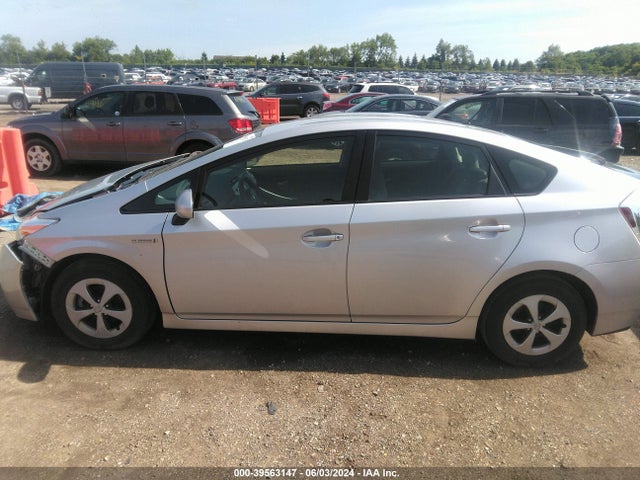 Toyota Prius Two 2015 JTDKN3DU8F1900236 Image 14