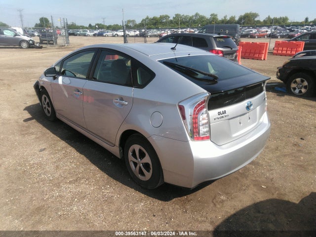 Toyota Prius Two 2015 JTDKN3DU8F1900236 Image 3