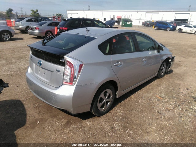 Toyota Prius Two 2015 JTDKN3DU8F1900236 Image 4