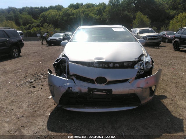 Toyota Prius Two 2015 JTDKN3DU8F1900236 Image 6