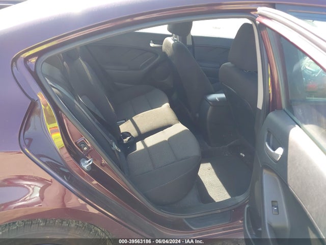 KIA FORTE LX 2018 3KPFK4A74JE239275 Image 8