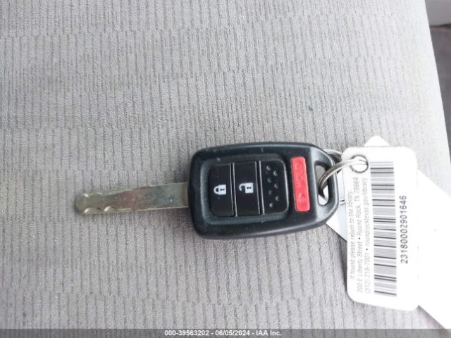 5J6RM3H39EL013888 Honda CR-V LX