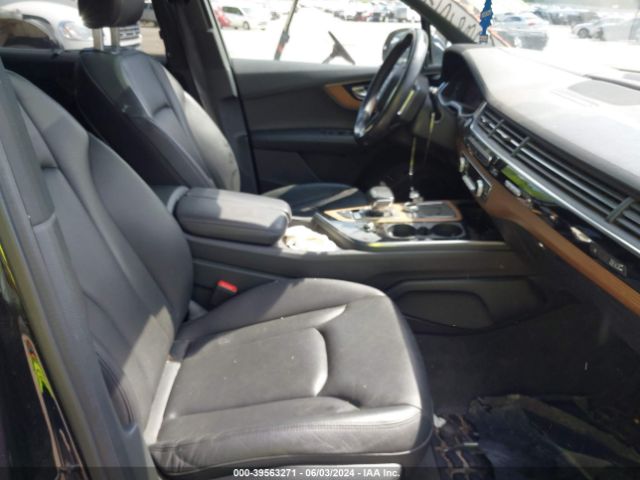 WA1VAAF79HD033347 Audi Q7 3.0t Premium