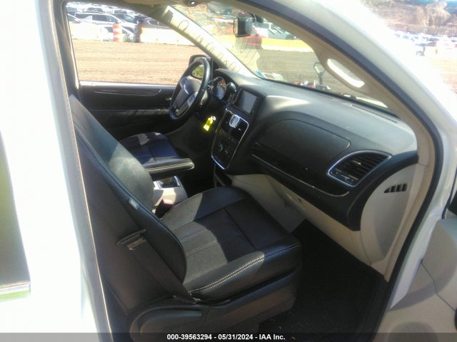 2C4RC1BG8FR587772 Chrysler Town & Country Touring