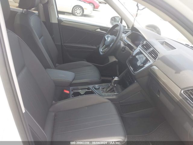 3VV2B7AX3NM175694 Volkswagen Tiguan 2.0t Se