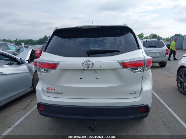 Toyota Highlander Xle V6 2016 5TDKKRFH8GS505571 Image 16