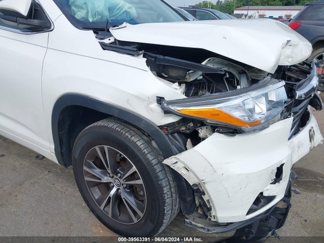 Toyota Highlander Xle V6 2016 5TDKKRFH8GS505571 Image 18