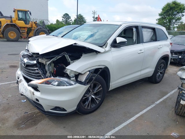 Toyota Highlander Xle V6 2016 5TDKKRFH8GS505571 Image 2