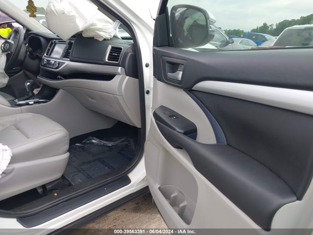 Toyota Highlander Xle V6 2016 5TDKKRFH8GS505571 Image 5