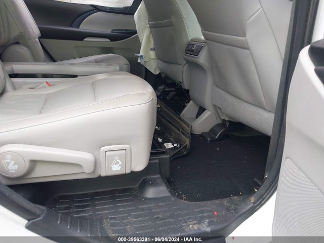 Toyota Highlander Xle V6 2016 5TDKKRFH8GS505571 Image 8