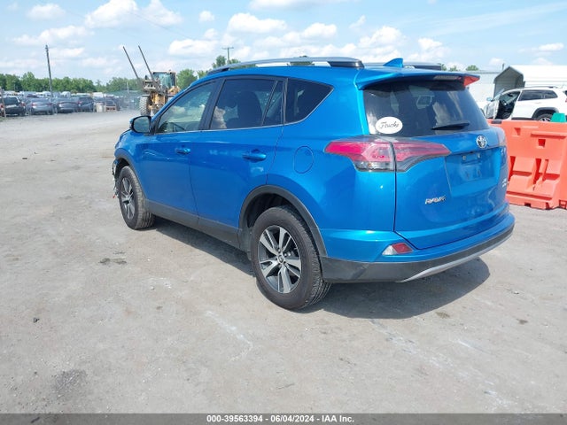Toyota Rav4 Xle 2018 JTMRFREV3JD241639 Image 3