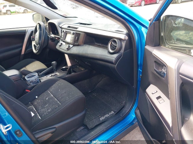 Toyota Rav4 Xle 2018 JTMRFREV3JD241639 Image 5