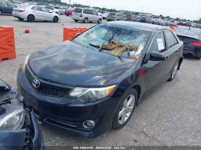 Toyota CAMRY SE 2014 4T1BF1FKXEU408054 Image 2