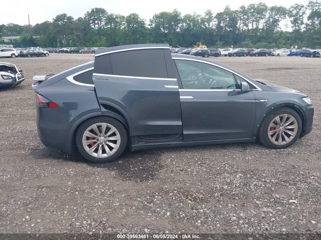 Tesla Model X 75d/p100d/p90d 2016 5YJXCBE45GF001301 Image 13