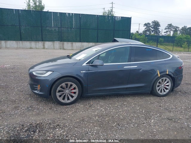 Tesla Model X 75d/p100d/p90d 2016 5YJXCBE45GF001301 Image 14