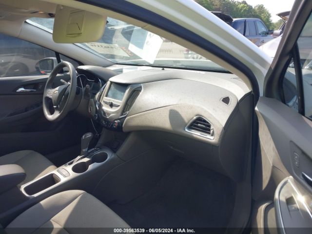 1G1BE5SM2H7247555 Chevrolet Cruze Lt Auto