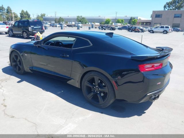2018 CHEVROLET CAMARO 1G1FB1RS6J0116456 Photo 2