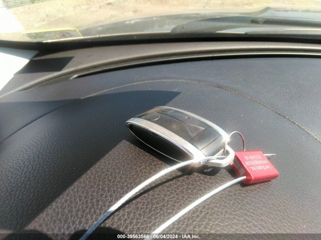 2011 JAGUAR XF SAJWA0FBXBLS12519 Photo 10