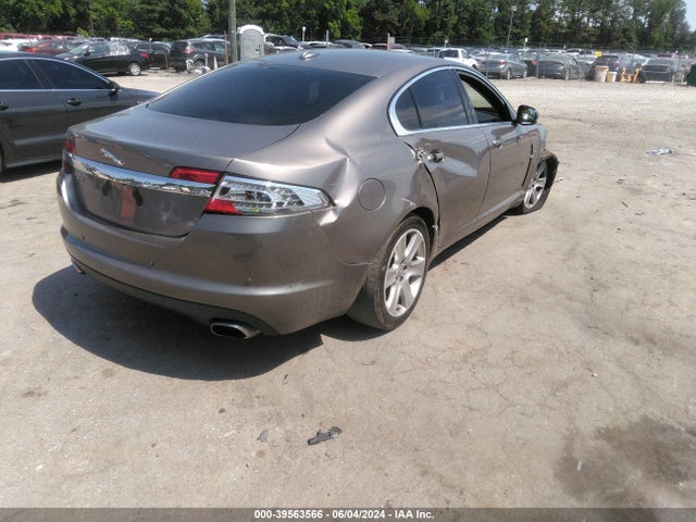 2011 JAGUAR XF SAJWA0FBXBLS12519 Photo 3