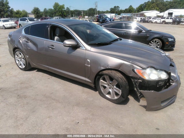 2011 JAGUAR XF SAJWA0FBXBLS12519 Photo 5