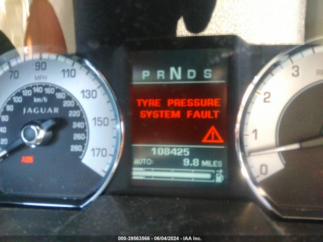 2011 JAGUAR XF SAJWA0FBXBLS12519 Photo 6