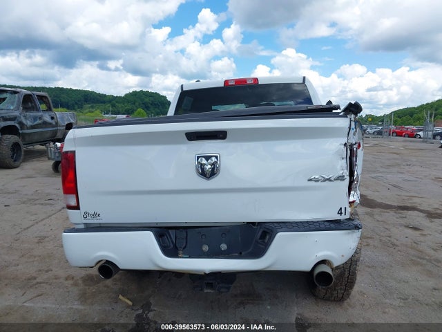 RAM 1500 Express  4x4 5'7 Box 2018 1C6RR7KT7JS314383 Image 17