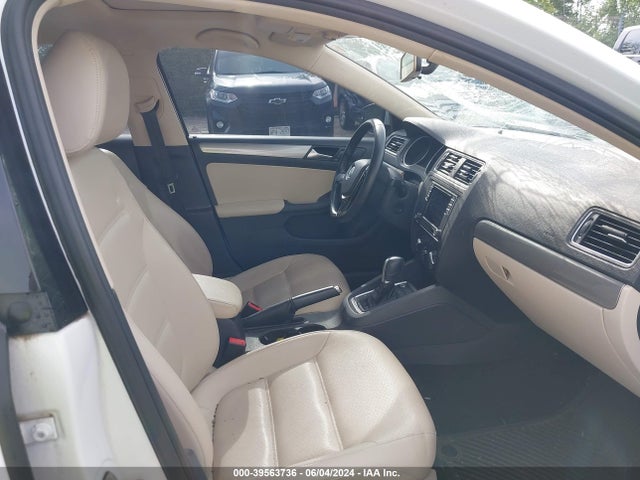 3VWDB7AJ6JM250107 Volkswagen Jetta 1.4t Se/1.4t Wolfsburg Edition
