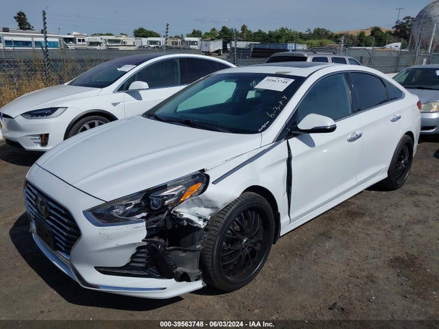 Hyundai Sonata Limited 2018 5NPE34AF0JH685774 Image 2