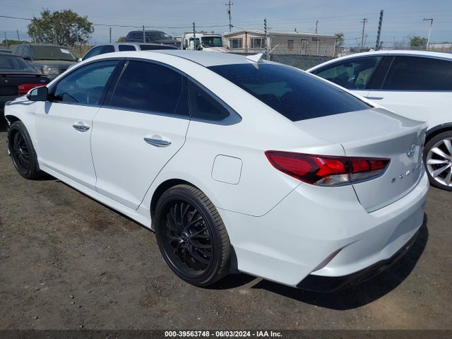 Hyundai Sonata Limited 2018 5NPE34AF0JH685774 Image 3