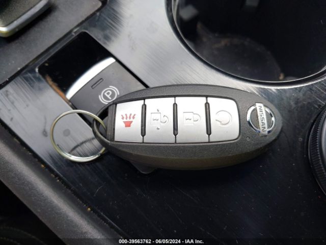 5N1AT3BB5MC727002 Nissan Rogue Sv Intelligent Awd