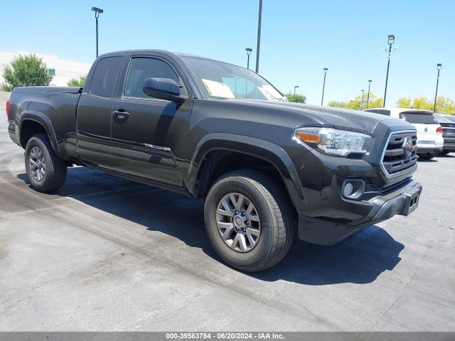 Toyota Tacoma Sr5 2018 5TFRX5GN9JX110023 zdjęcie główne
