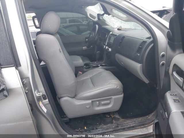 Toyota Sequoia Limited 2018 5TDJY5G1XJS156540 Image 5