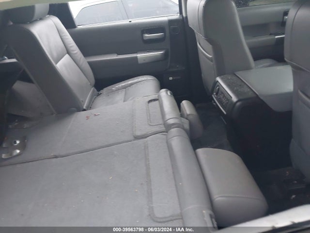 Toyota Sequoia Limited 2018 5TDJY5G1XJS156540 Image 8