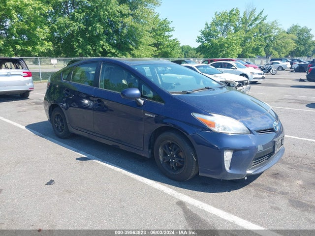Toyota Prius Two 2014 JTDKN3DU7E0385993 zdjęcie główne