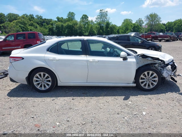 Toyota CAMRY LE 2019 4T1B11HK0KU854060 Image 13