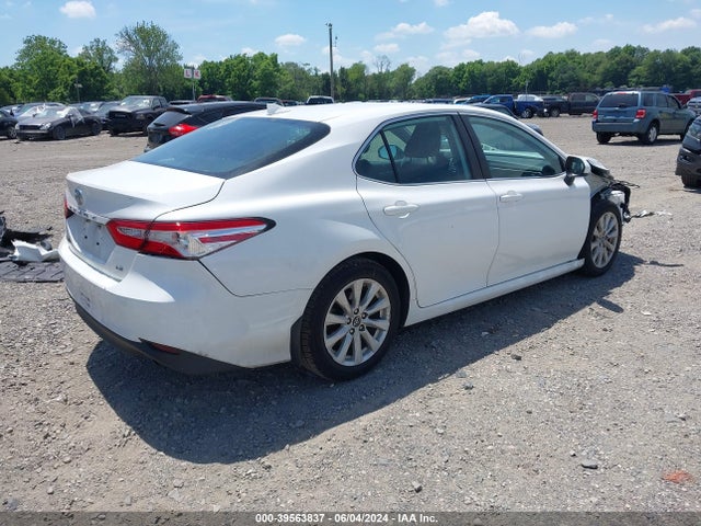 Toyota CAMRY LE 2019 4T1B11HK0KU854060 Image 4