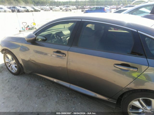 1HGCV1F17JA061556 Honda ACCORD LX