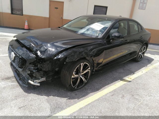 7JRL12FL2RG304010 Volvo S60 B5 Plus Dark Theme