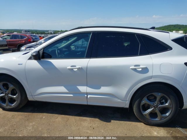 1FMCU0MN8PUA60470 Ford Escape St-line