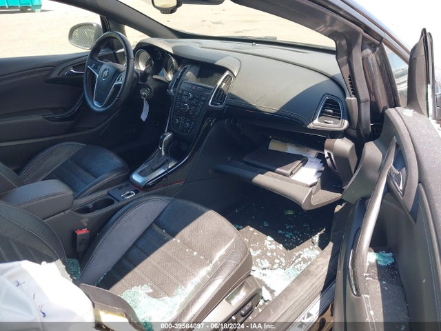 W04WT3N5XGG137661 Buick Cascada Premium
