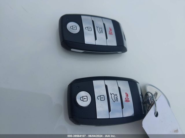 5XYPKDA52GG098754 KIA Sorento 3.3l Sxl