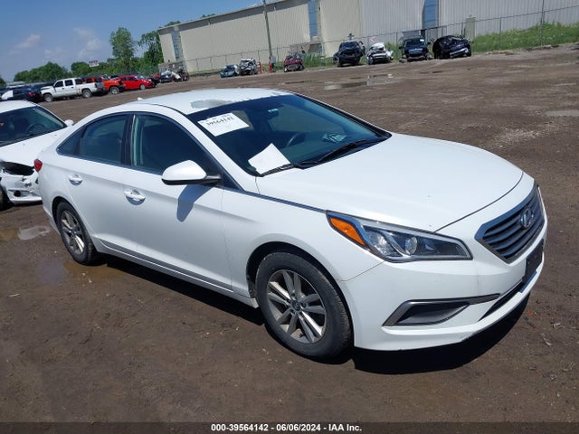 Hyundai SONATA SE 2016 5NPE24AFXGH316464 Image 1
