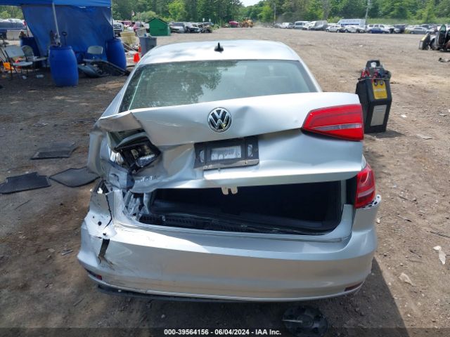 3VW2K7AJ9FM296075 Volkswagen Jetta 2.0l S